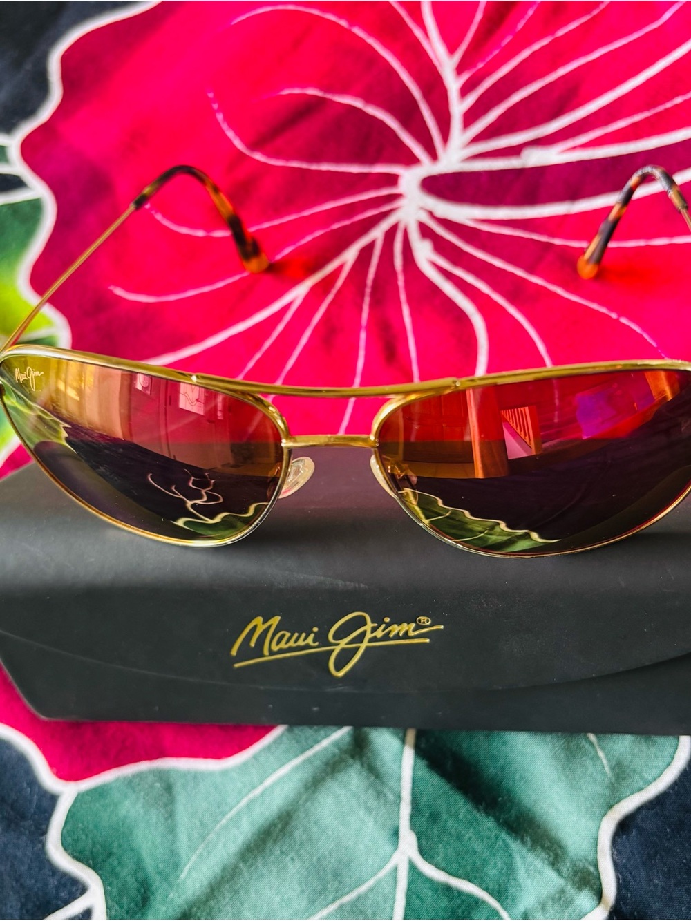 Maui Jim “Baby Beach” Rose Gold Frame Sunglasses Pink Mirrored Lenses